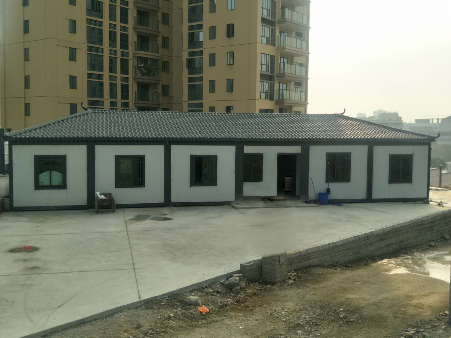 琪龙建筑为你介绍什么是集装箱房？