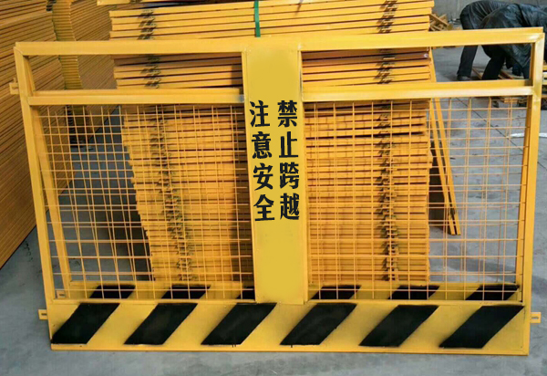 临边安全防护网片式